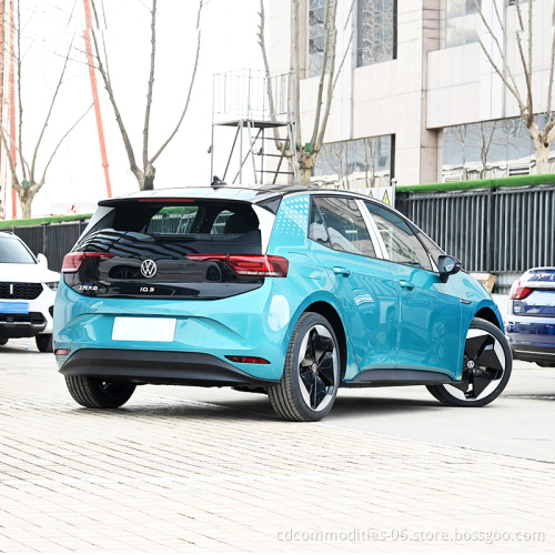2022 R18 R18 Tyre Fast Charge 5 أبواب 5 مقاعد مضغوطة Sedan Volkswagen ID 3 للبيع